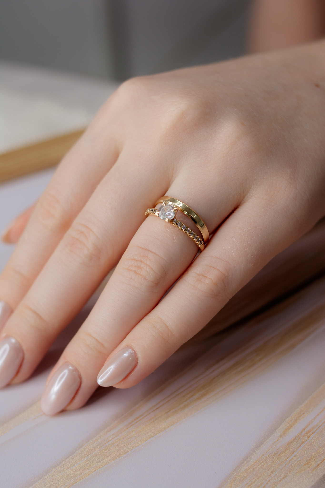 Alianças de Casamento Italianinho 2,5mm com Anel Solitário Milão Ouro 18K