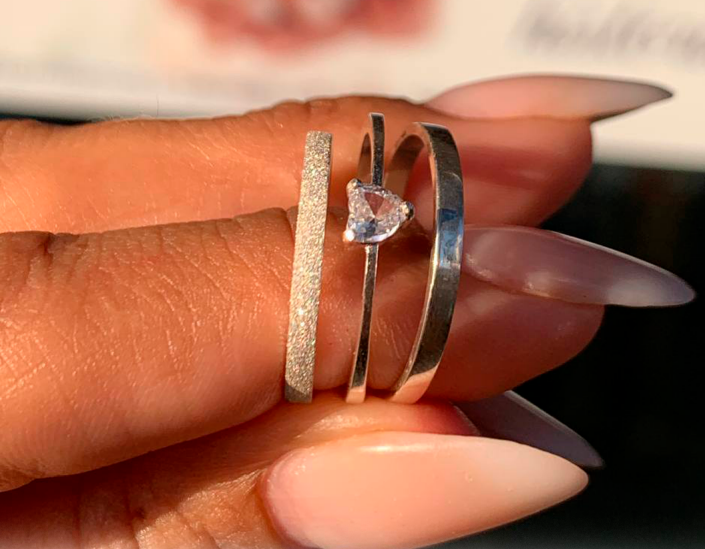 Alianças de Namoro Prata - Good 2mm com Solitário