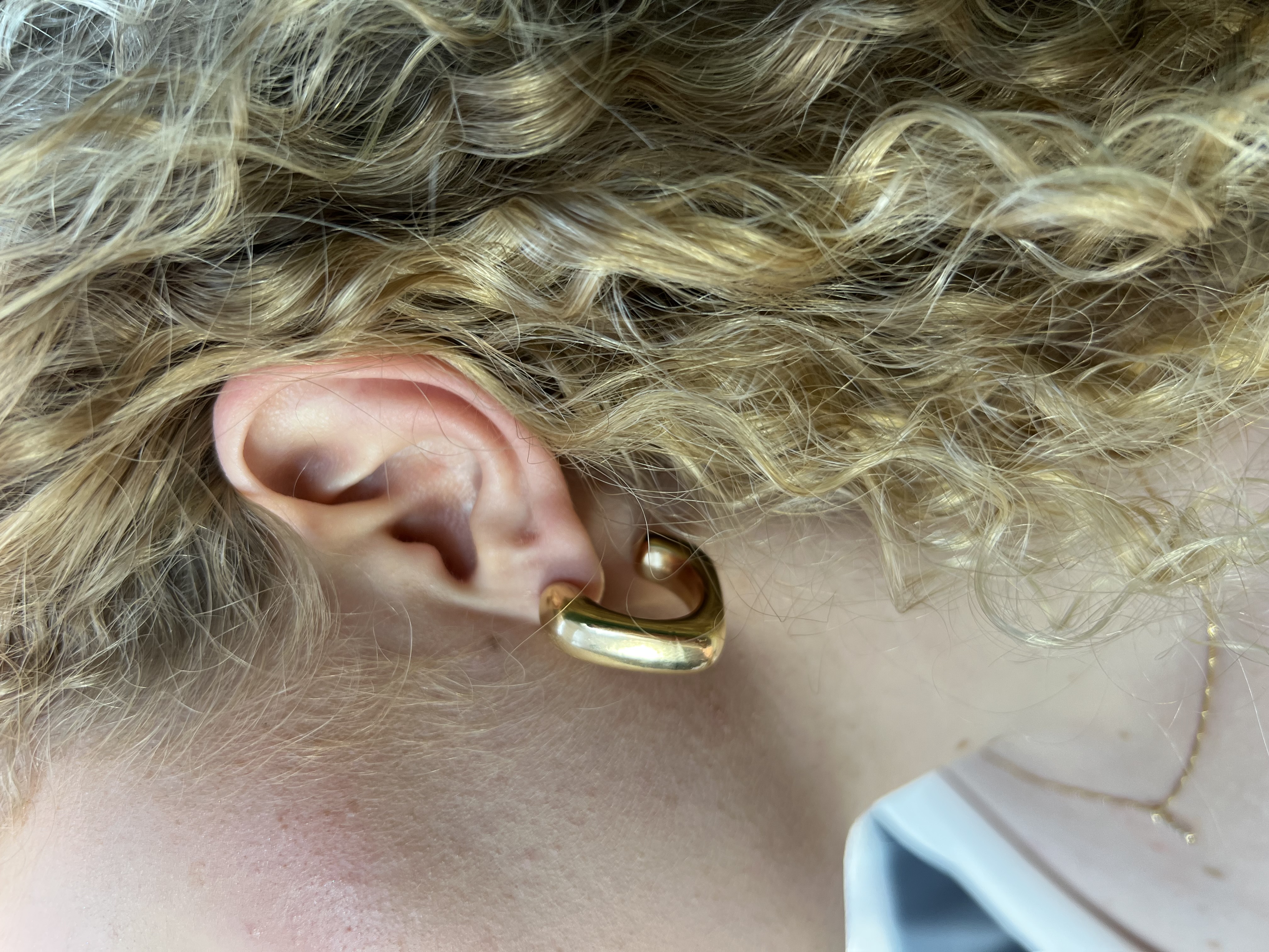 Brinco Serena Banhado em Ouro 18K