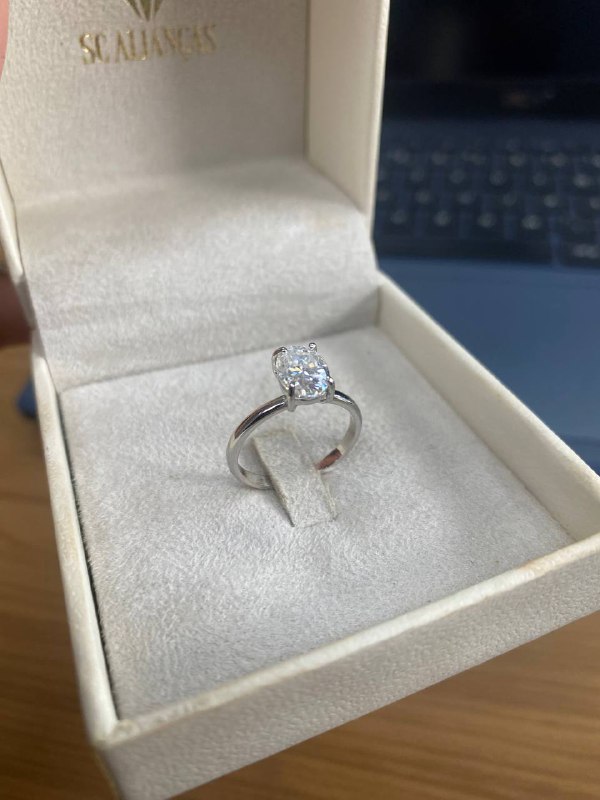 ANEL DE NOIVADO ORLANDO EM OURO BRANCO 18K