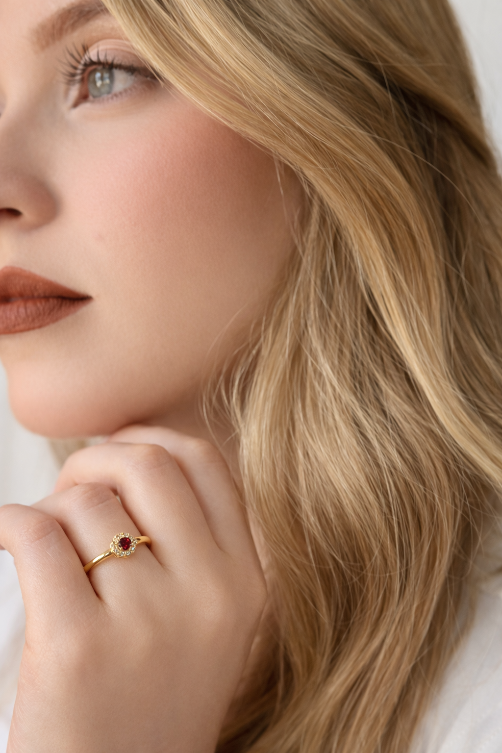 Anel Solitário Gaia - OURO 18K