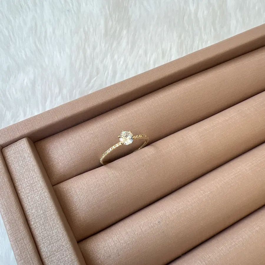 Anel Solitário Flora - OURO 18K